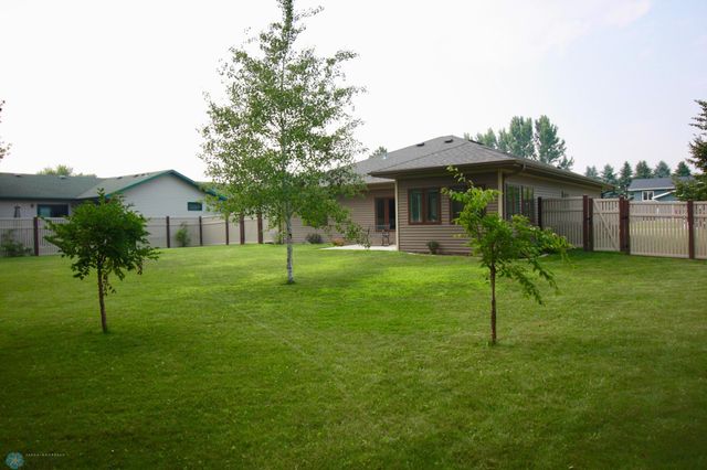 112 Dakota Drive, Hankinson, ND 58041