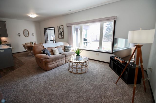 112 Dakota Drive, Hankinson, ND 58041