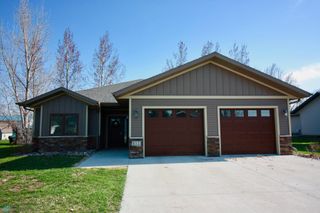 112 Dakota Drive, Hankinson, ND 58041