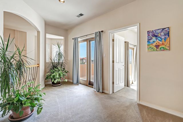 10421 Eagle Rock Avenue NE, Albuquerque, NM 87122