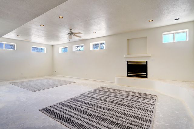 10421 Eagle Rock Avenue NE, Albuquerque, NM 87122