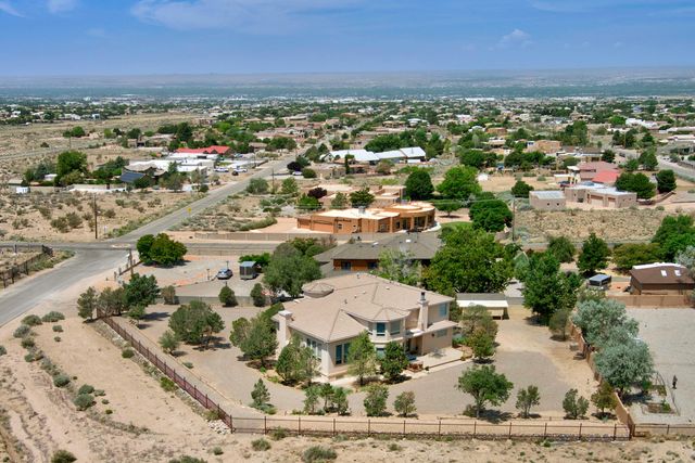 10421 Eagle Rock Avenue NE, Albuquerque, NM 87122
