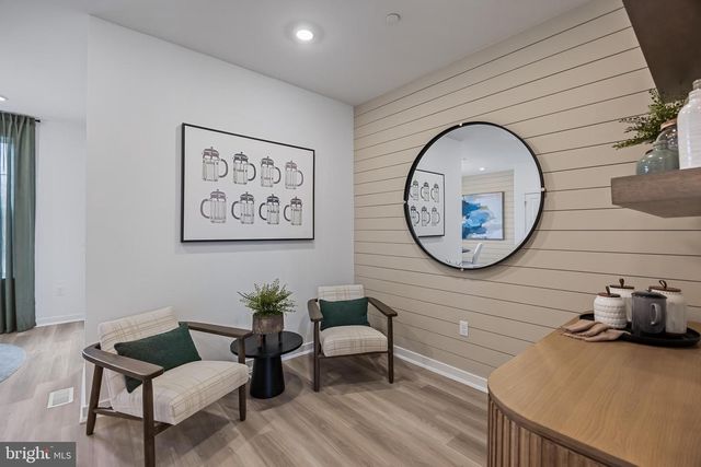 107 WEST END AVE, Hammonton, NJ 08037