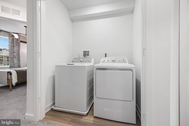 107 WEST END AVE, Hammonton, NJ 08037