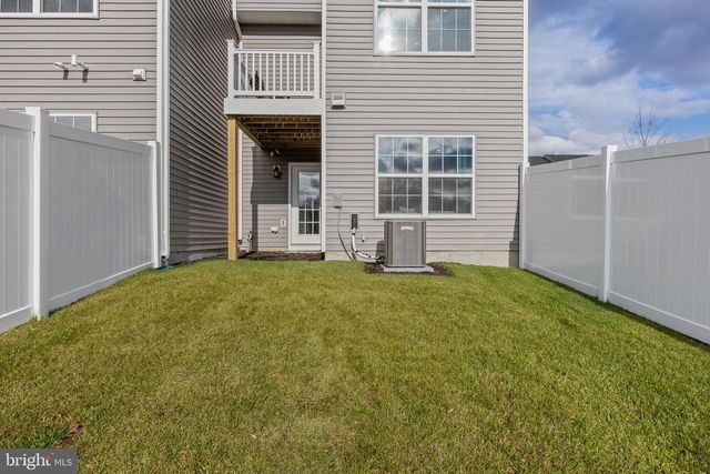 107 WEST END AVE, Hammonton, NJ 08037