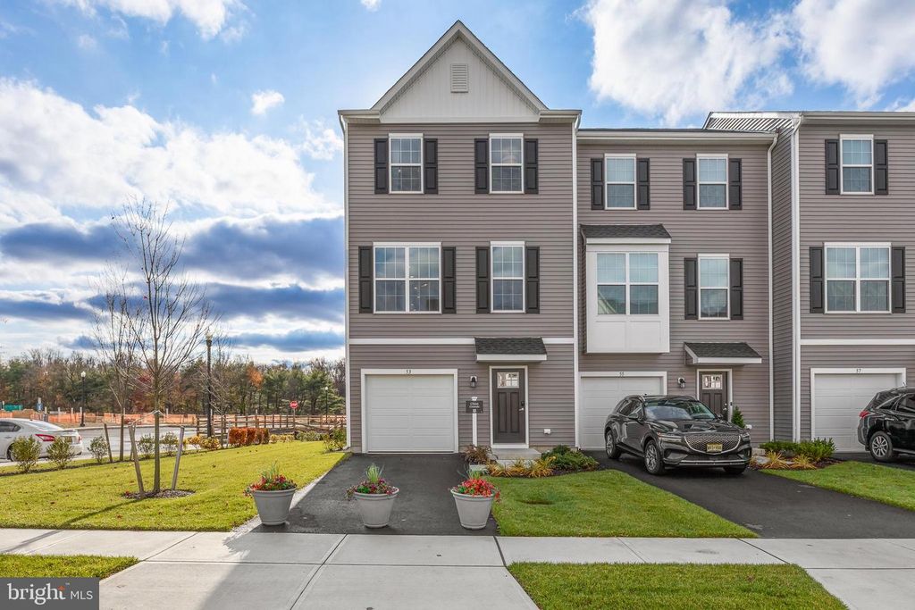 107 WEST END AVE, Hammonton, NJ 08037