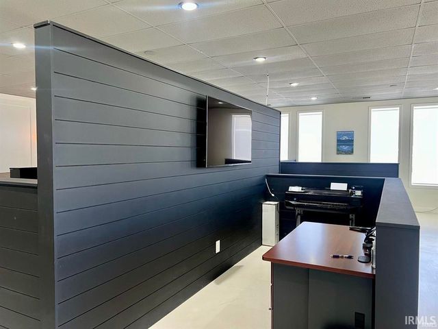 616 S College Mall Road, Bloomington, IN 47401