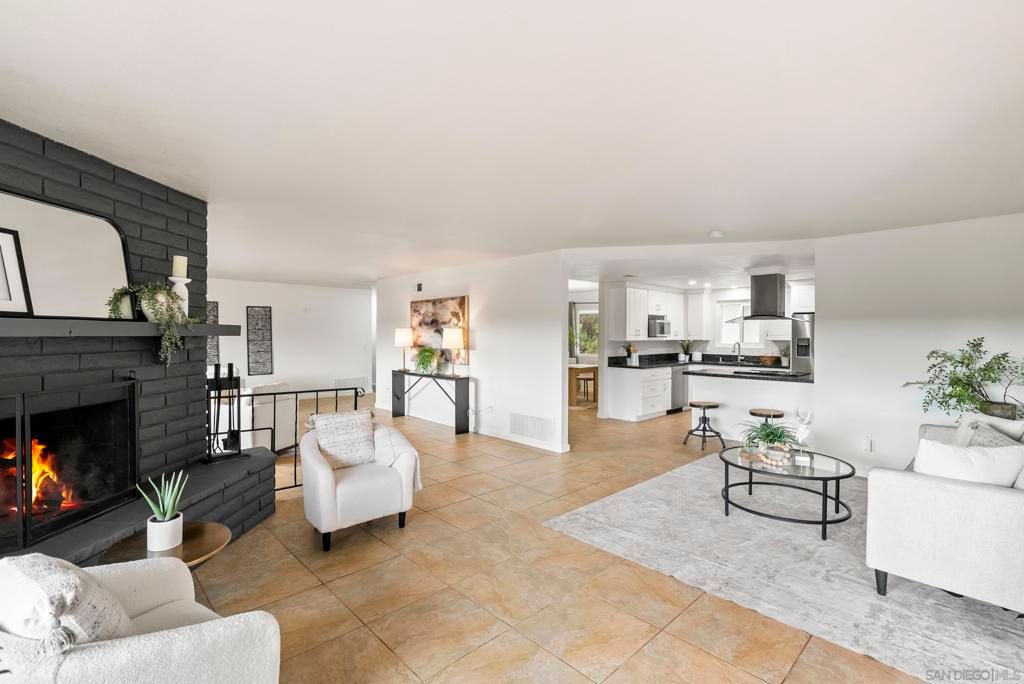 1429 Midway Dr., Alpine, CA 91901