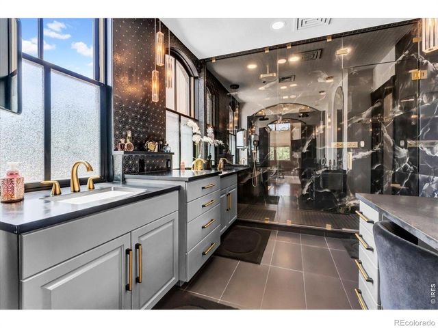 401 W Mountain Avenue 301, Fort Collins, CO 80521