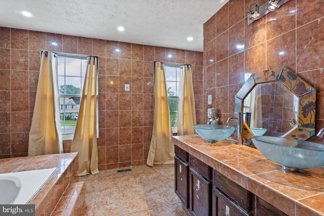 2448 SHELLCOVE CT, Waldorf, MD 20601