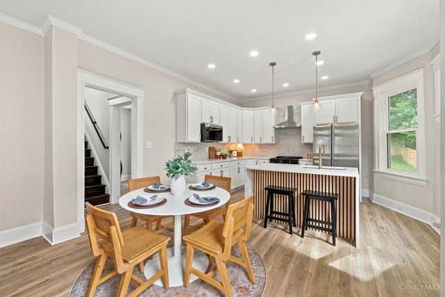 1860 Kinney Avenue, Cincinnati, OH 45207