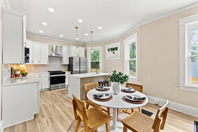 1860 Kinney Avenue, Cincinnati, OH 45207