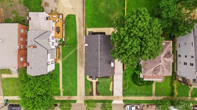 1860 Kinney Avenue, Cincinnati, OH 45207
