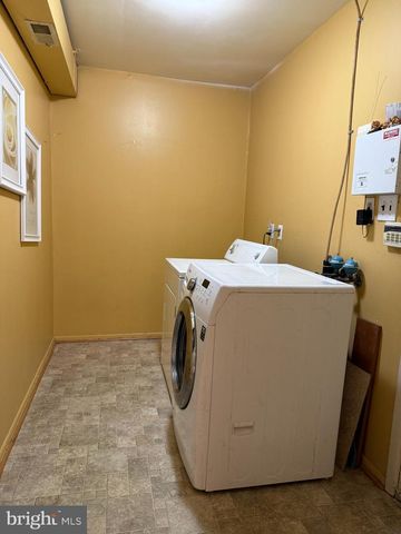 371 CHERRYWOOD DR, Clementon, NJ 08021