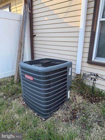 371 CHERRYWOOD DR, Clementon, NJ 08021