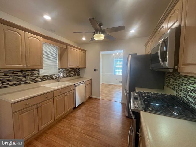3905 FLAGSTONE TER, Alexandria, VA 22306