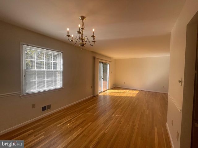 3905 FLAGSTONE TER, Alexandria, VA 22306