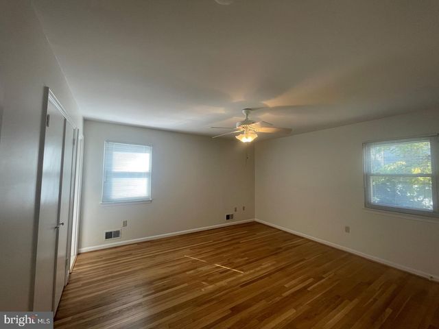 3905 FLAGSTONE TER, Alexandria, VA 22306