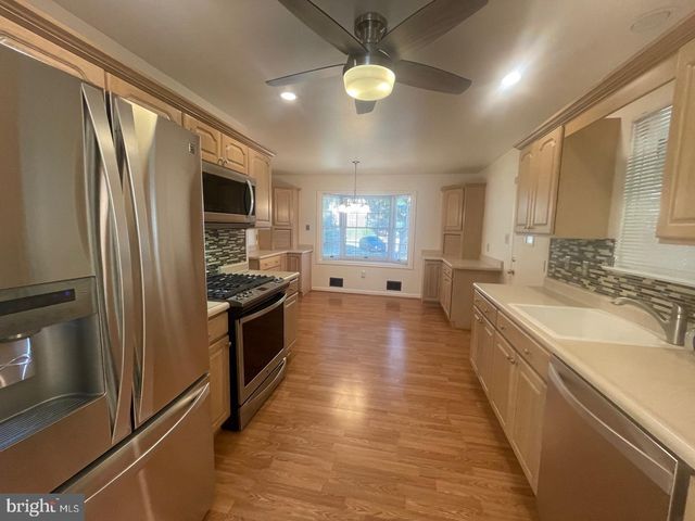 3905 FLAGSTONE TER, Alexandria, VA 22306