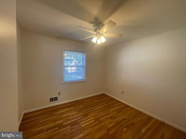 3905 FLAGSTONE TER, Alexandria, VA 22306