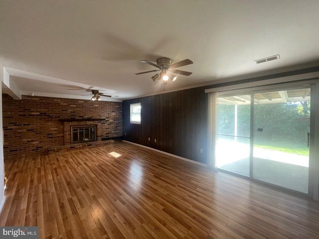 3905 FLAGSTONE TER, Alexandria, VA 22306
