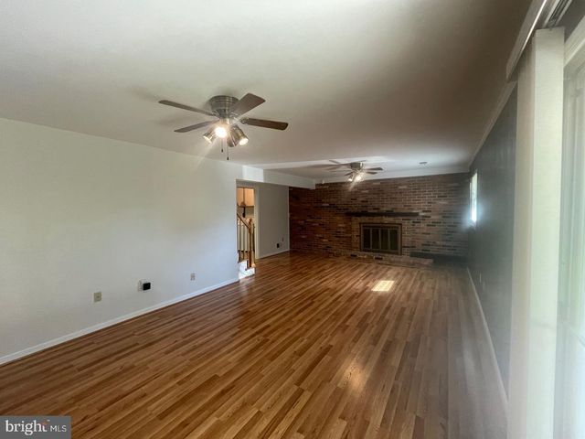 3905 FLAGSTONE TER, Alexandria, VA 22306