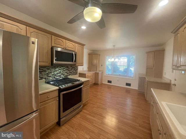3905 FLAGSTONE TER, Alexandria, VA 22306