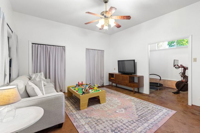 1016 Hummingbird Lane, Woodway, TX 76712