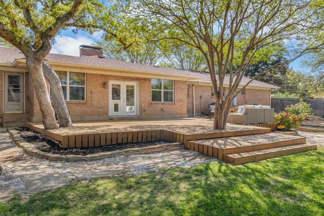 1016 Hummingbird Lane, Woodway, TX 76712