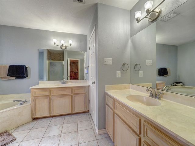 7210 ST JAMES Ct, Corpus Christi, TX 78413