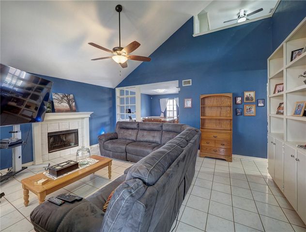 7210 ST JAMES Ct, Corpus Christi, TX 78413
