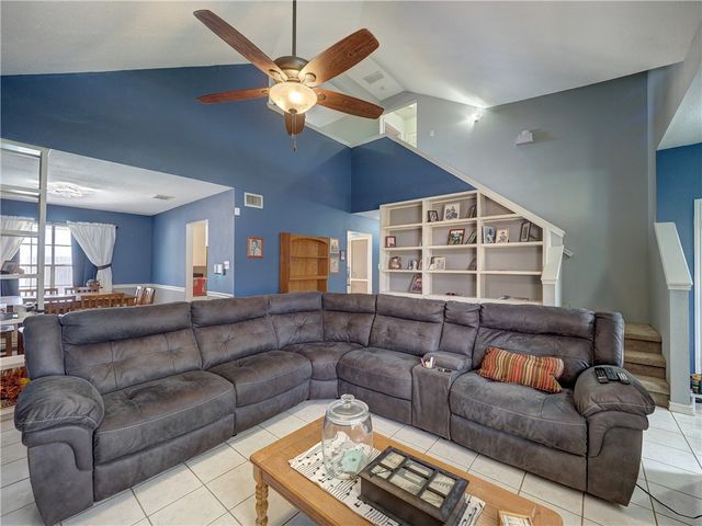 7210 ST JAMES Ct, Corpus Christi, TX 78413