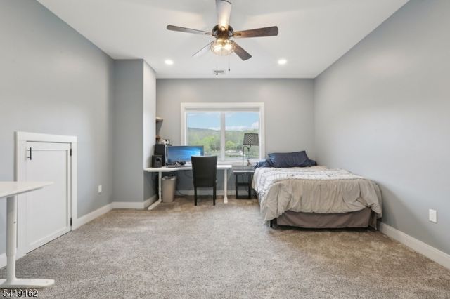 259 Cupsaw Dr, Ringwood Boro, NJ 07456