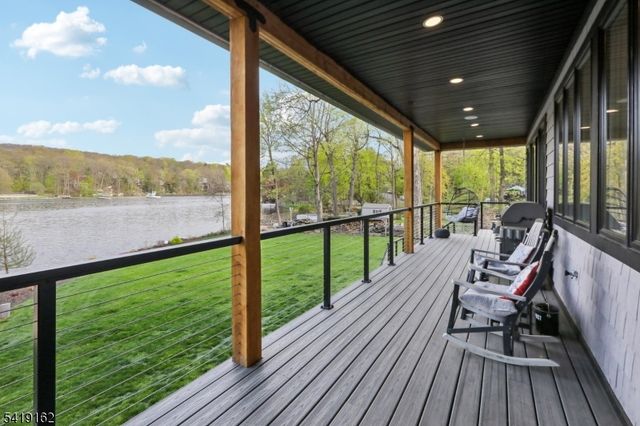 259 Cupsaw Dr, Ringwood Boro, NJ 07456