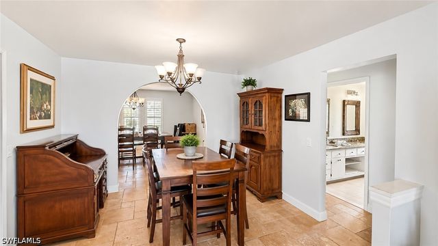 1089 Nottingham DR, Naples, FL 34109