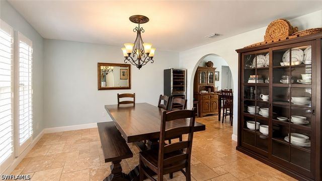 1089 Nottingham DR, Naples, FL 34109
