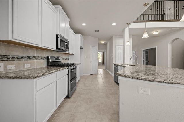 4822 Bay Vista Drive, Baytown, TX 77523