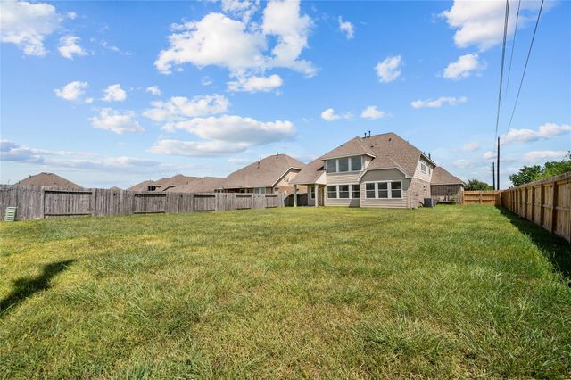 4822 Bay Vista Drive, Baytown, TX 77523
