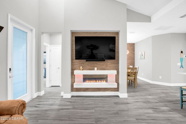 333 Pop Top Lane, Daytona Beach, FL 32124