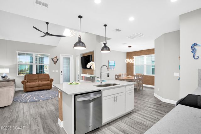 333 Pop Top Lane, Daytona Beach, FL 32124