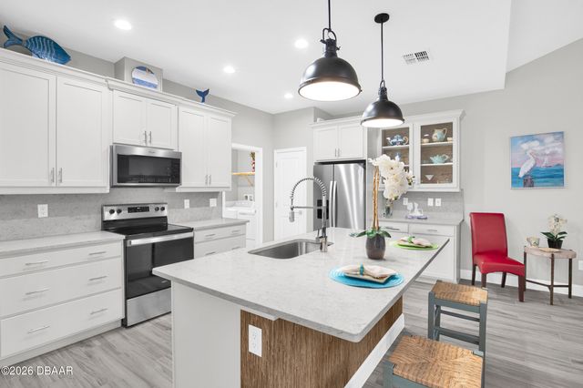 333 Pop Top Lane, Daytona Beach, FL 32124