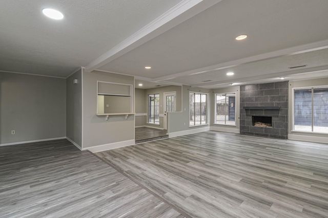 16911 Summit Oaks Lane, Spring, TX 77379