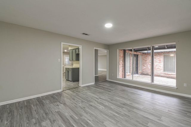 16911 Summit Oaks Lane, Spring, TX 77379