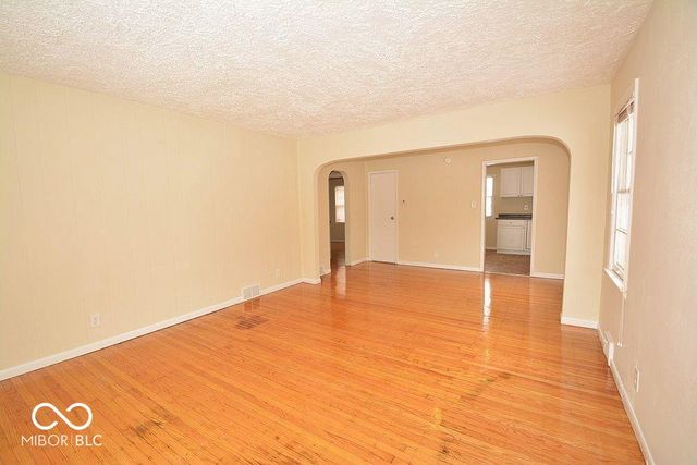 5005 Indianola Avenue, Indianapolis, IN 46205