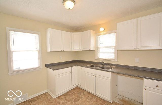 5005 Indianola Avenue, Indianapolis, IN 46205