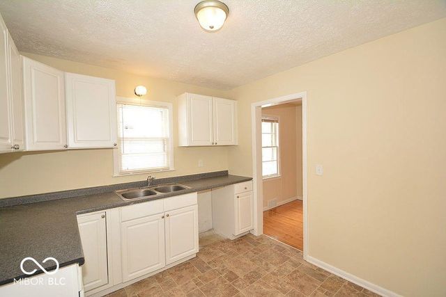 5005 Indianola Avenue, Indianapolis, IN 46205