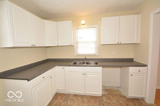 5005 Indianola Avenue, Indianapolis, IN 46205