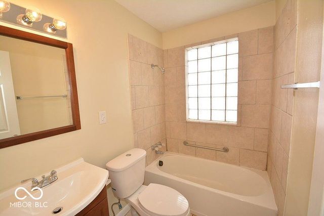 5005 Indianola Avenue, Indianapolis, IN 46205