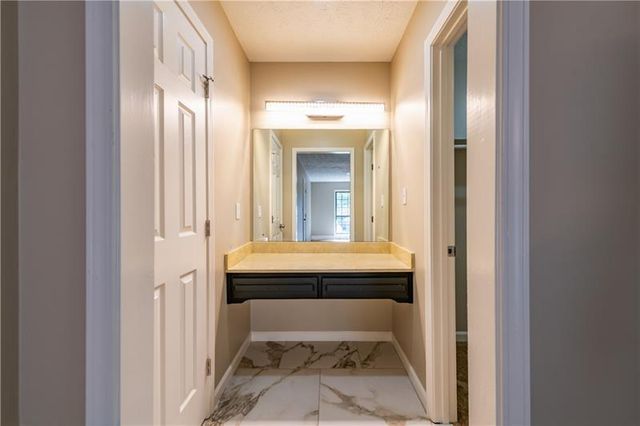 998 Ascot Court, Riverdale, GA 30296
