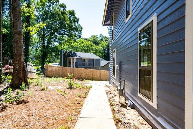 998 Ascot Court, Riverdale, GA 30296